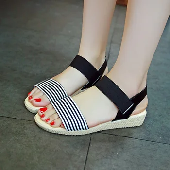 Femei Sandale Flip Flops 2018 Noua Moda De Vara Cu Dungi Pene De Pantofi De Femeie Diapozitive Doamnă Frumoasă Pantofi Casual Femei