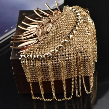Handmade bijuterii din metale ciucure mare de umăr brosa epolete structure de forta /intrebarea piroane/escapulario blazer accesorii/pin